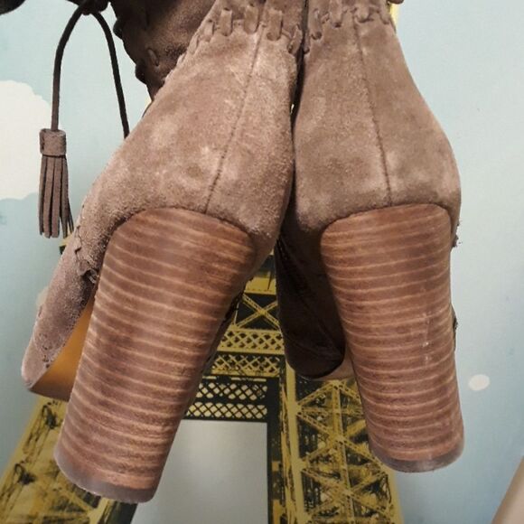Report suede ankle booties heels sz.10/9.5/9 - Picture 5 of 5